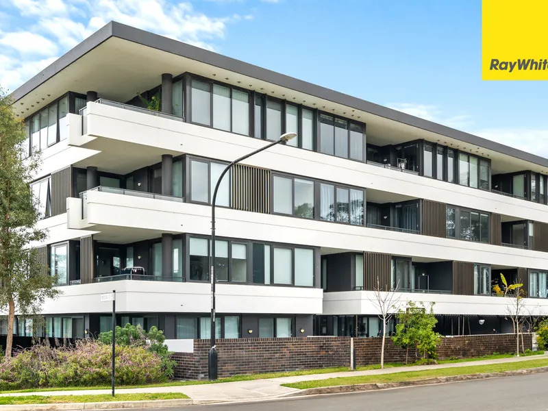Huge Sunlit 3 Bed Modern Apt. Prime location!