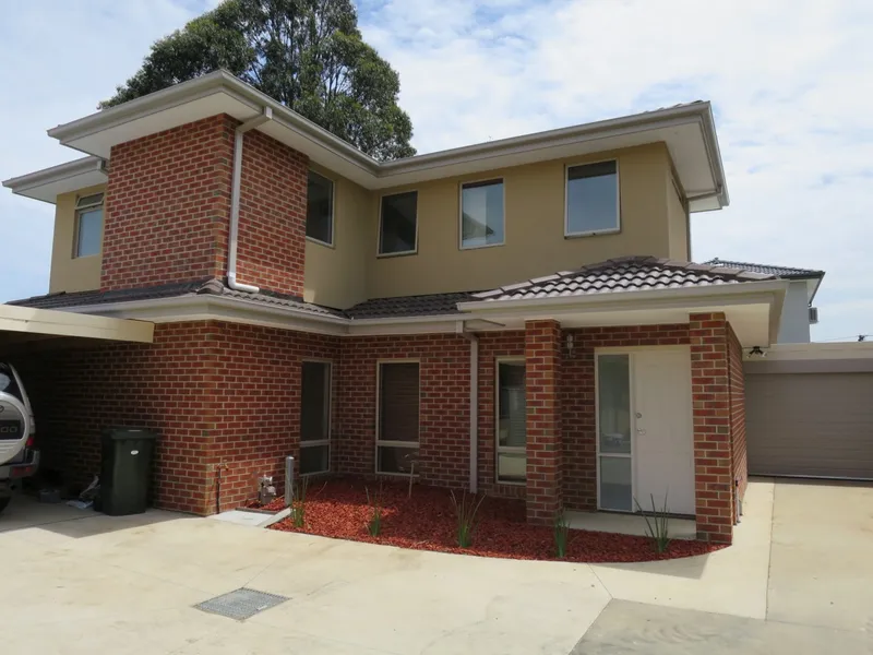 MODERN AND SPACIOUS  4 BEDROOM RESIDENCE