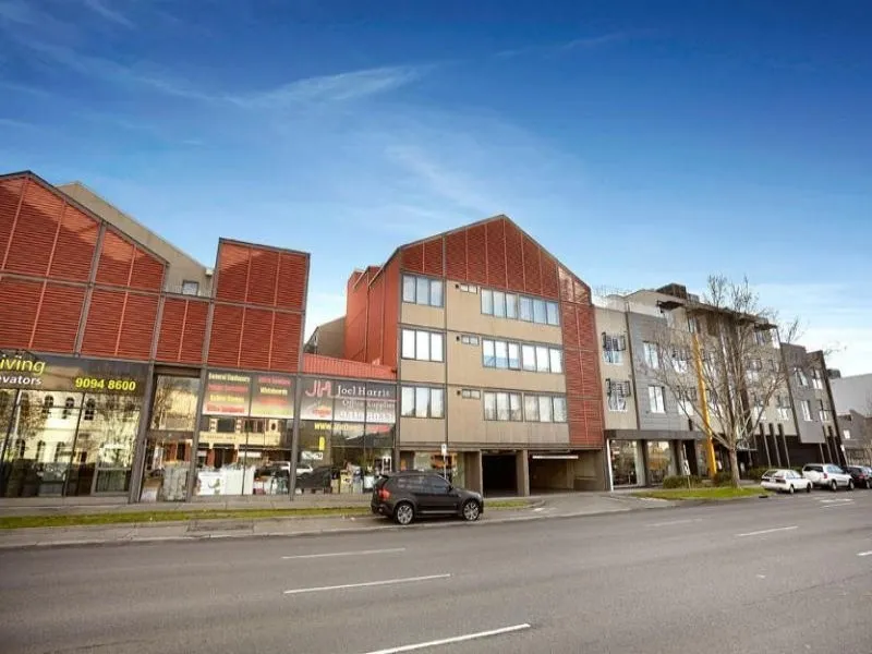 Extra Large Living Space - 1 Bedroom Apartment in Prime Location