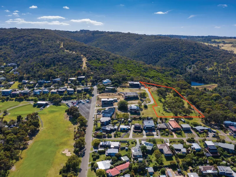 260 degree views, rare parcel of almost 4 acres