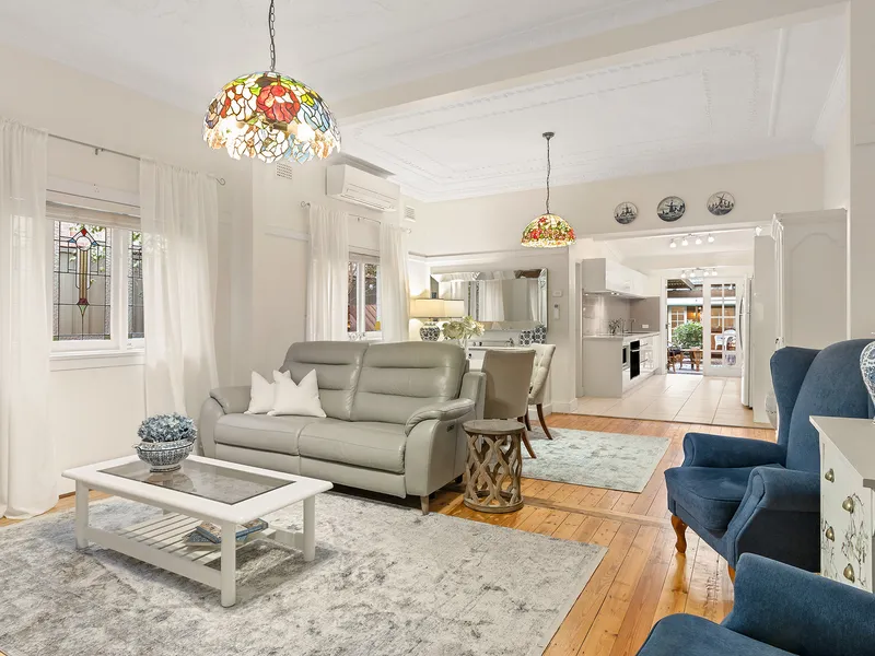 Period charm, modern appeal & premium location