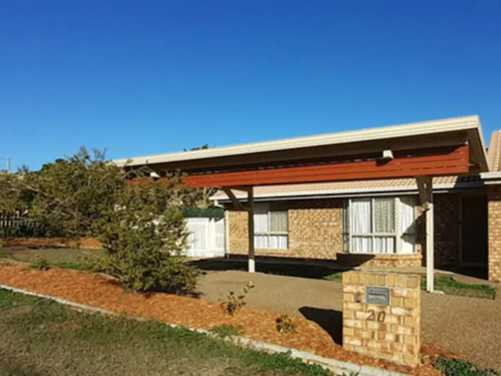 Lovely Unit in Superb Location