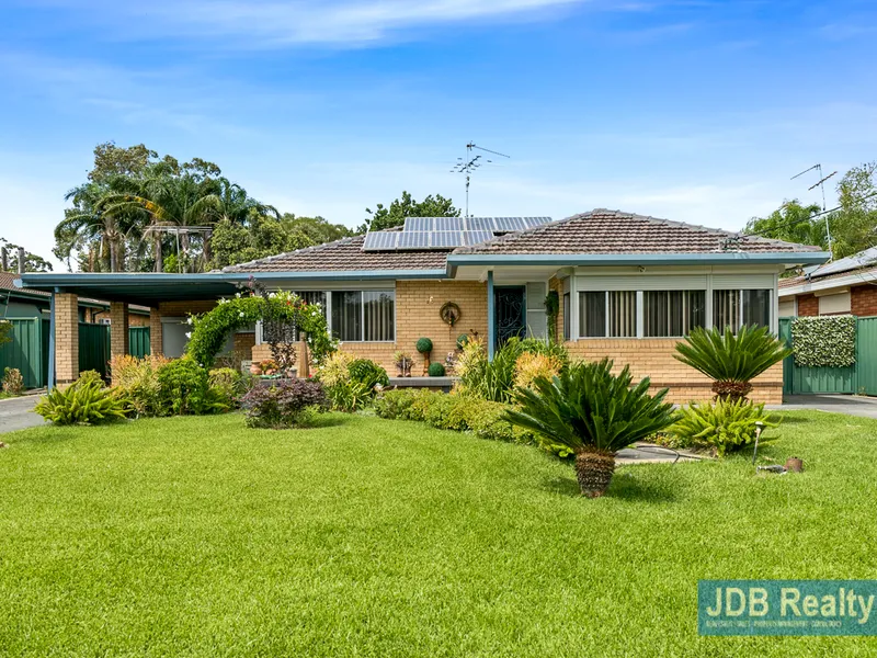 LARGE BLOCK , BIG SHED ,REFURBISHED SPACIOUS HOME
