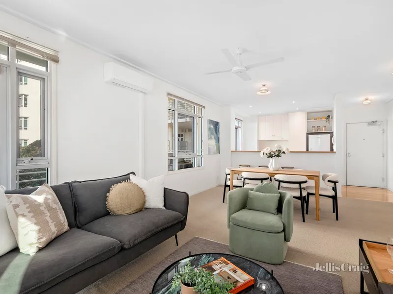 First-class bayside living in prestigious “Portside”