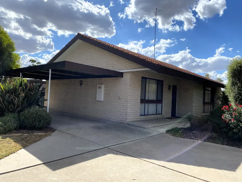 2 BEDROOM PLUS SUNROOM (Includes water usage and gardening)