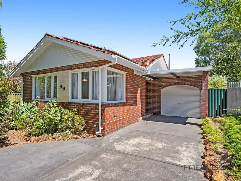 HOME IN GREAT LOCATION WITH POOL