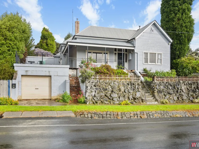 GORGEOUS ELEVATED PERIOD HOME