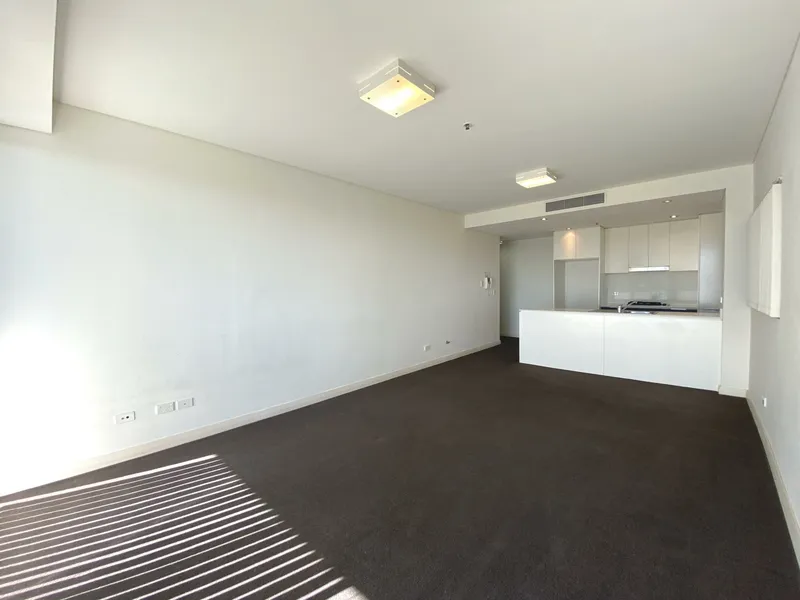 Stylish & Modern 2 Bedroom Apartment!