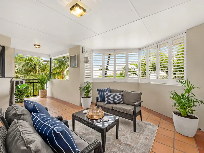 New Farm Park Locale- Spacious, Private and Light filled Apartment