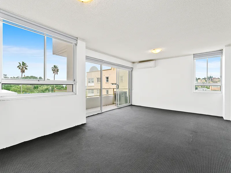 Oversized Beachfront Two Bedroom Apartment