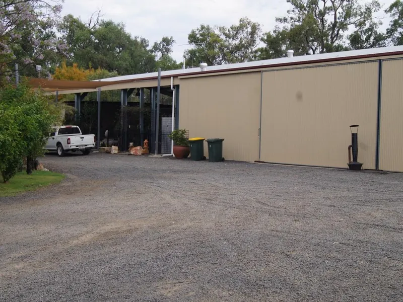 RESIDENTIAL WITH LAYDOWN YARD