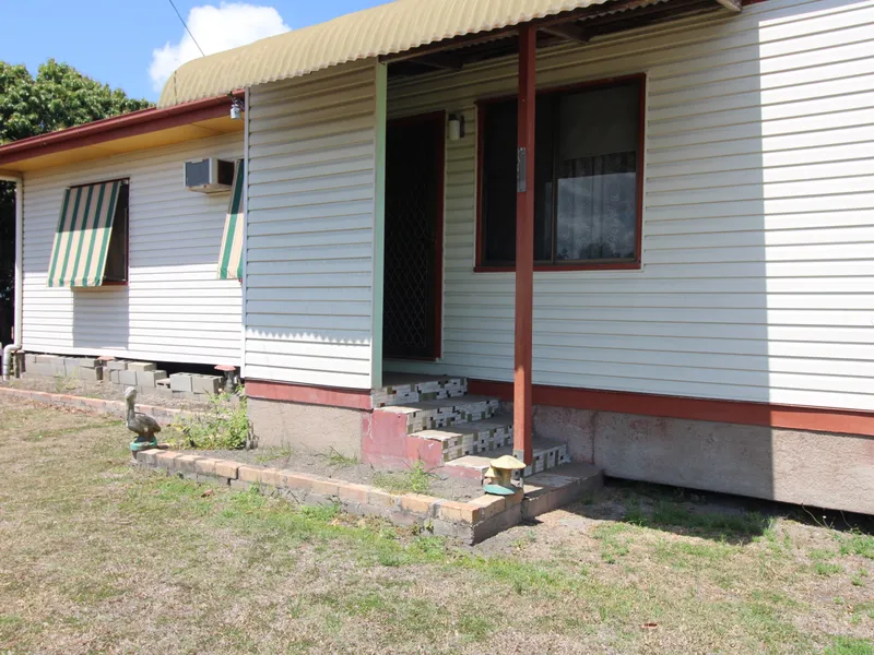 QUIET, CONVENIENT & COSY