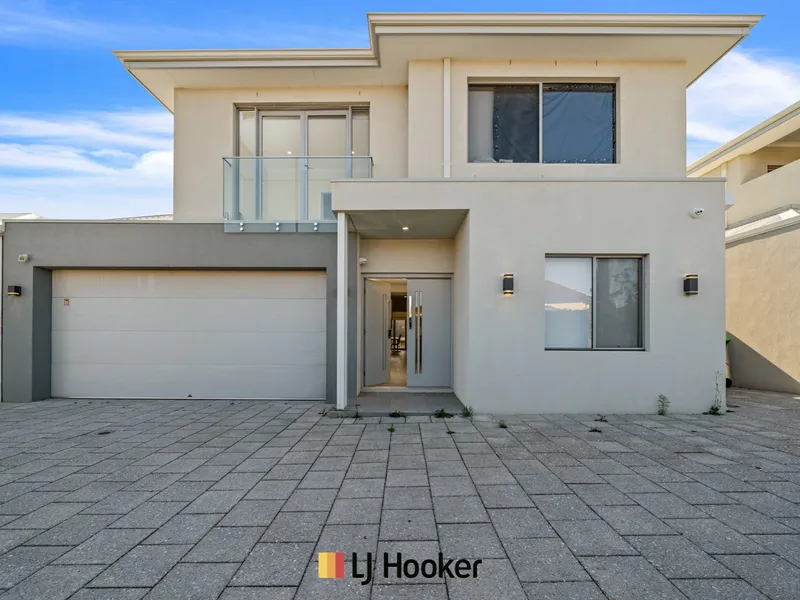 EXECUTIVE DOUBLE STOREY BEAUTY!