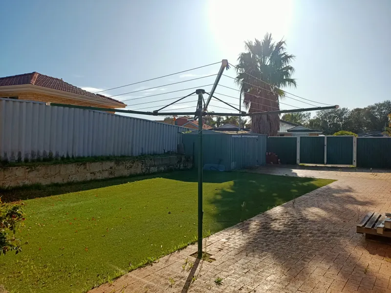 LARGE FAMILY HOME WITH LOTS OF EXTRAS AND ROOM FOR TOYS!!!! MORE PHOTOS TO COME!!