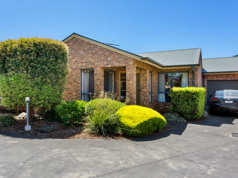 SENSATIONAL BEACHSIDE LOCATION