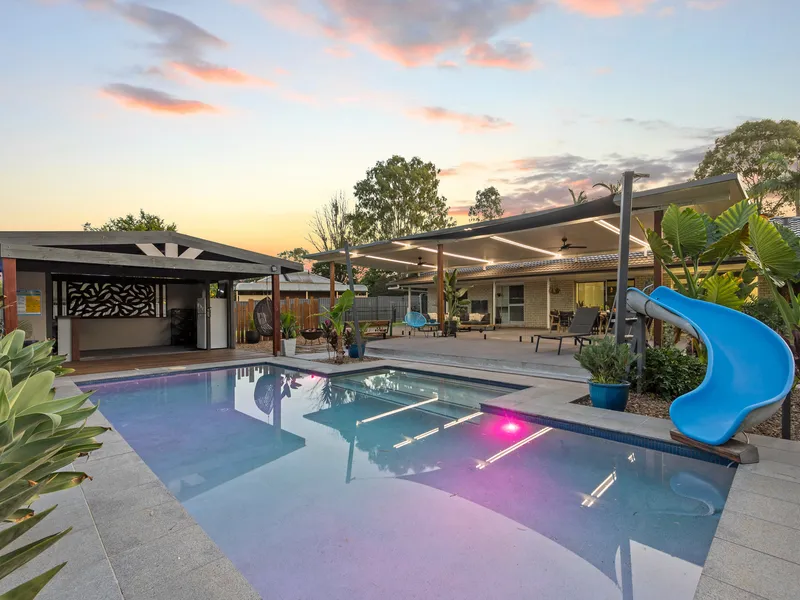 Your Dream Acreage Lifestyle Awaits!