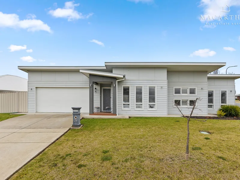 Charming Three Bedroom Home in Gobbagombalin