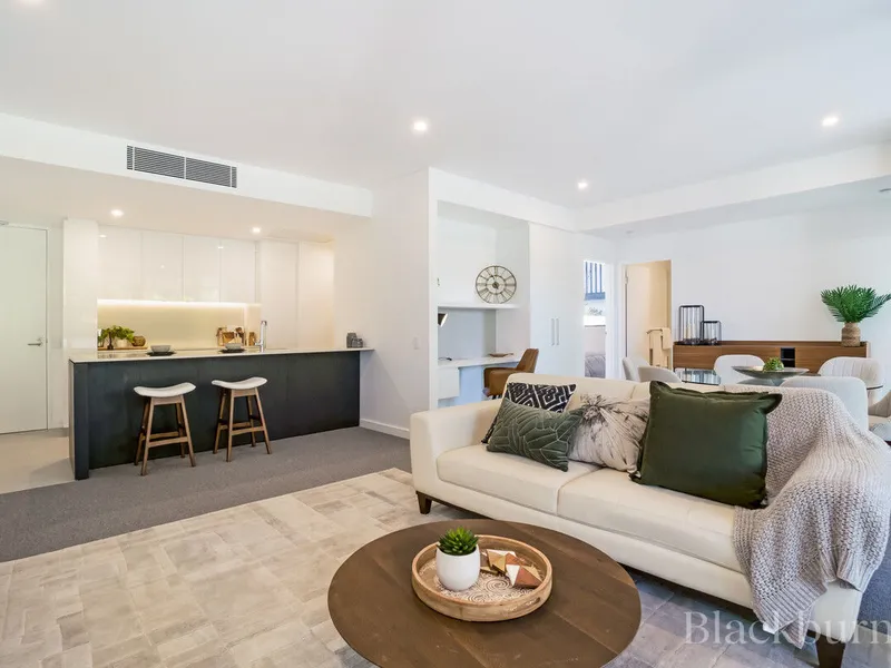 WELCOME TO MARINA EAST