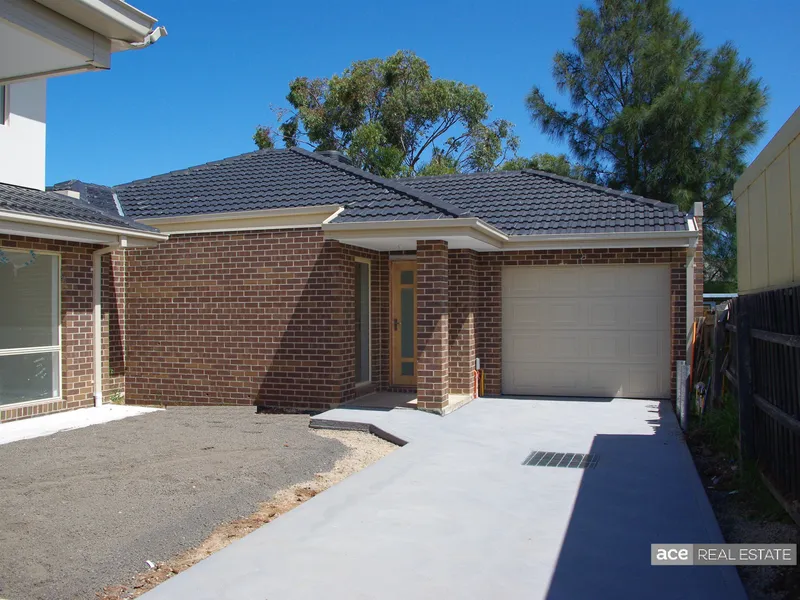 3 BEDROOM FAMILY HOME FOR RENT IN LAVERTON