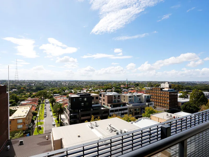 Contemporary property with view