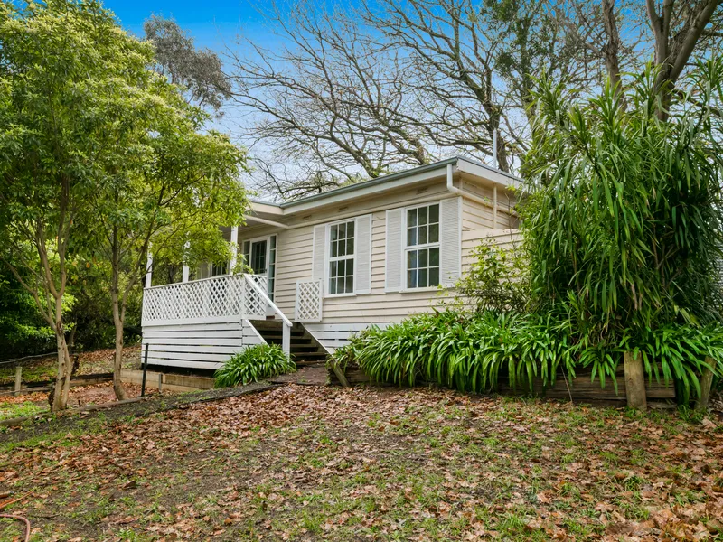 Charming Red Hill Cottage