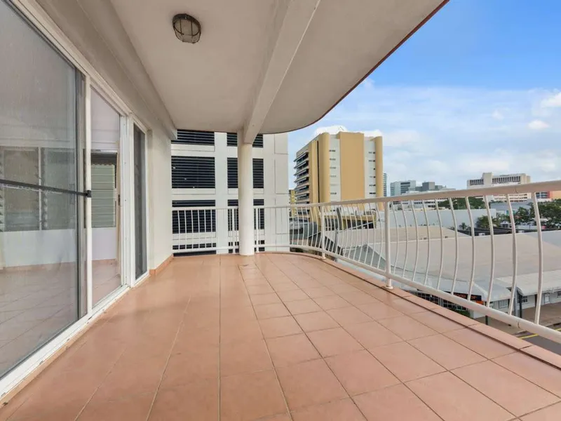 If you are looking for a home that is well situated in the center of Darwin CBD this is the home for you!