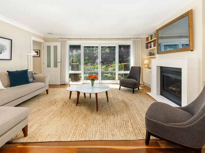 Four bedroom family home in whisper quiet Roseville