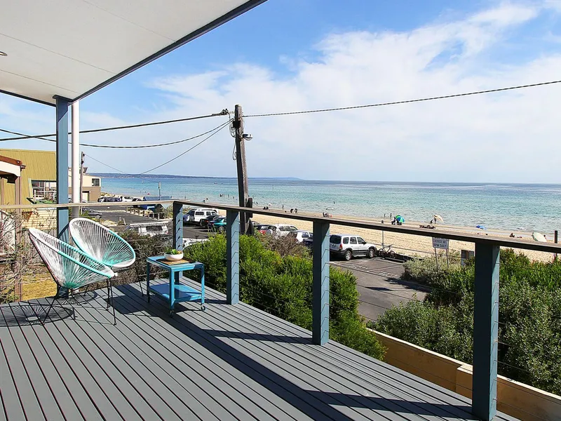 BEACHFRONT | THREE BEDROOM | FURNISHED