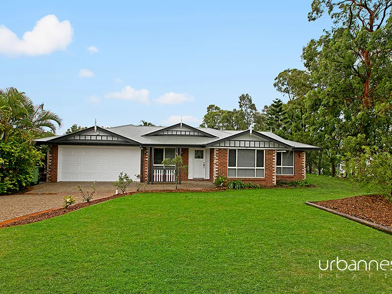 So much to LOVE here! 821m2 | side access| shed|