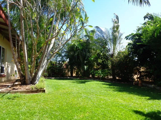 2 bedroom unit with large yard - pet friendly