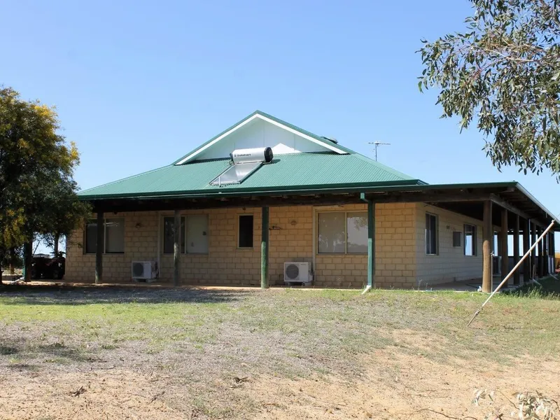 100 James Easotugh Close