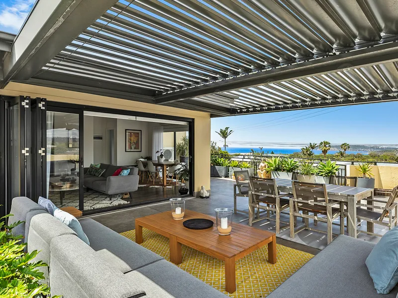 Expansive 250sqm penthouse in one of the Northern Beaches most sought after beachside locations with sensational ocean views