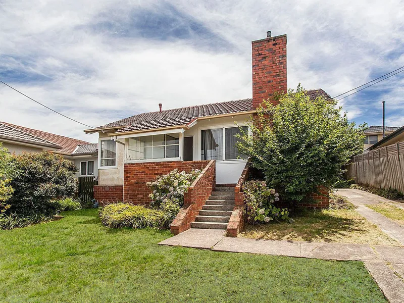 LOW MAINTENANCE LIVING AT IT'S BEST!