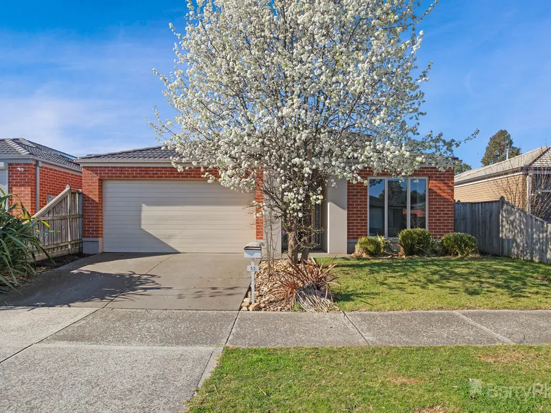 ZOOM OPEN HOME SATURDAY 12:00PM REGISTER TO ATTEND! Family Living in Arden