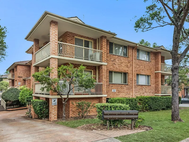 Spacious Two Bedroom Unit with Garage