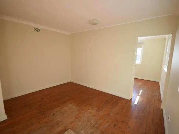 2 Weeks Free Rent - Must See - One Bedroom Unit Close to Maroubra Beach