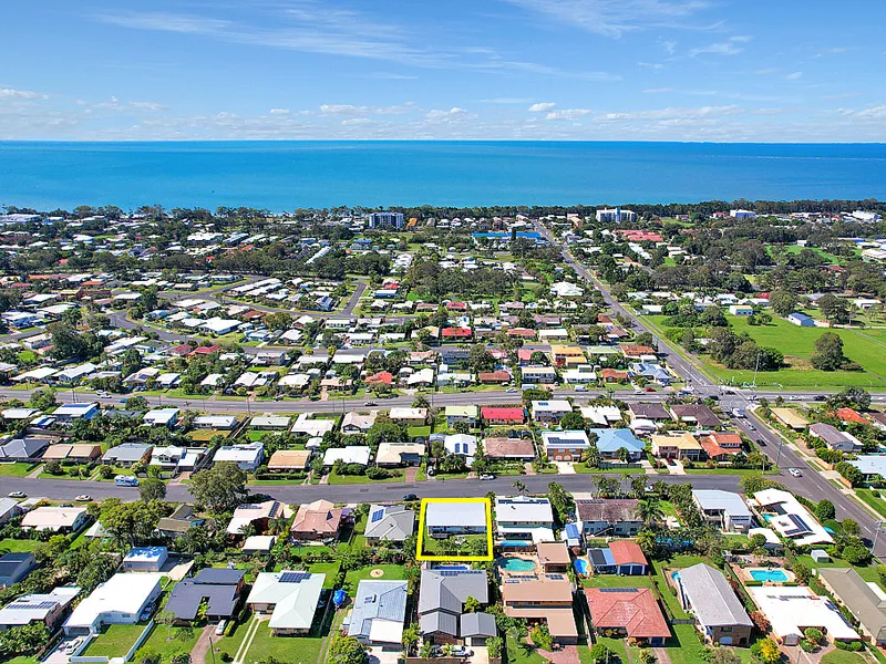 SPACIOUS HOME IN FABULOUS LOCATION!