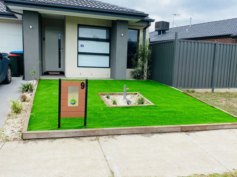 PERFECTLY PRESENTED HOME IN PRIME LOCATION!!