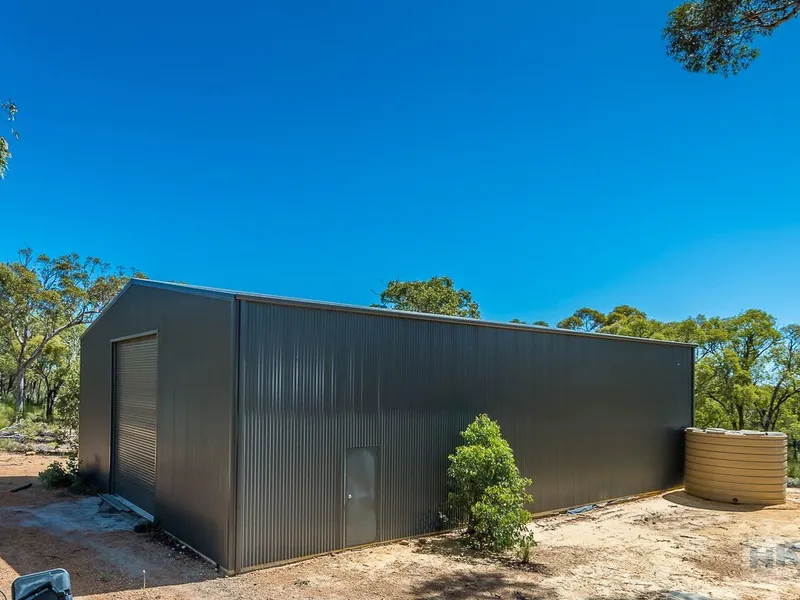 111 acres in Chittering Valley!