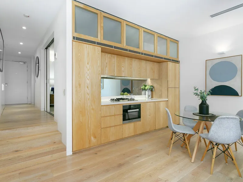 Luxurious apartment in coveted beachside address