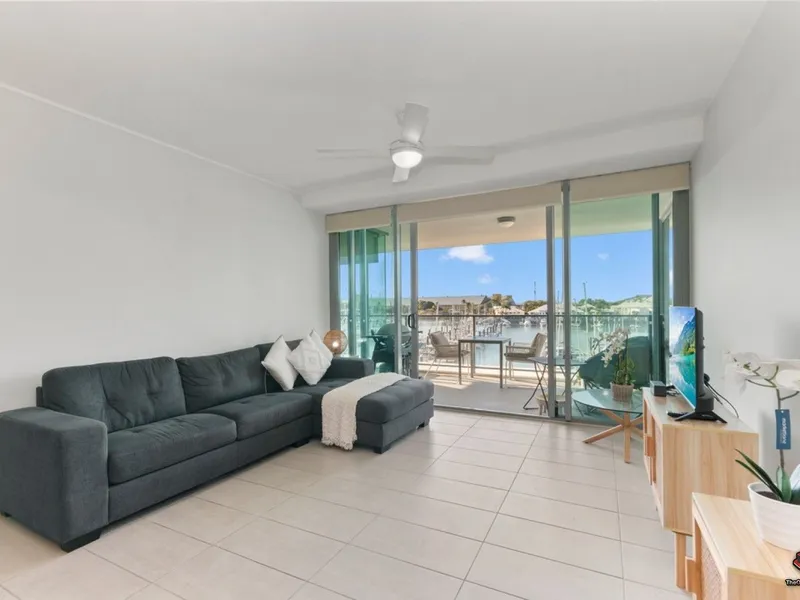 Superb two bedroom, two bathroom, high floor Marina facing luxury at Stanton - rare opportunity