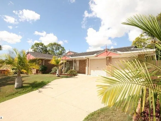 ROOM FOR EVERYONE!  Large Family Home Conveniently Located In The Middle Of Shailer Park