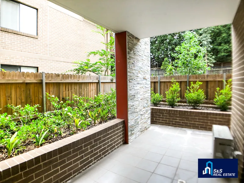 One bedroom Garden Apartment