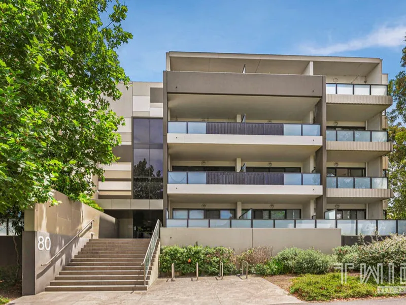 Elevated Style in Spectacular Kensington Location