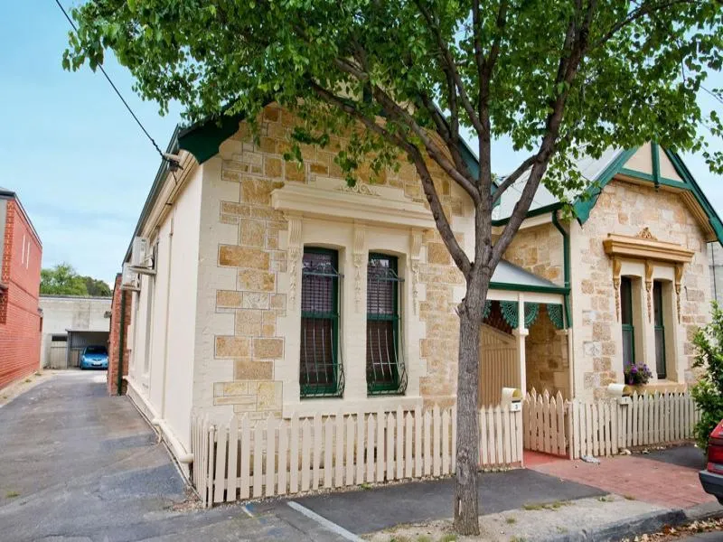 1890's Cottage Tradition with Contemporary Style.