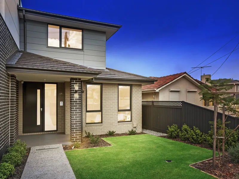 Sunny 3 bedroom Townhouse