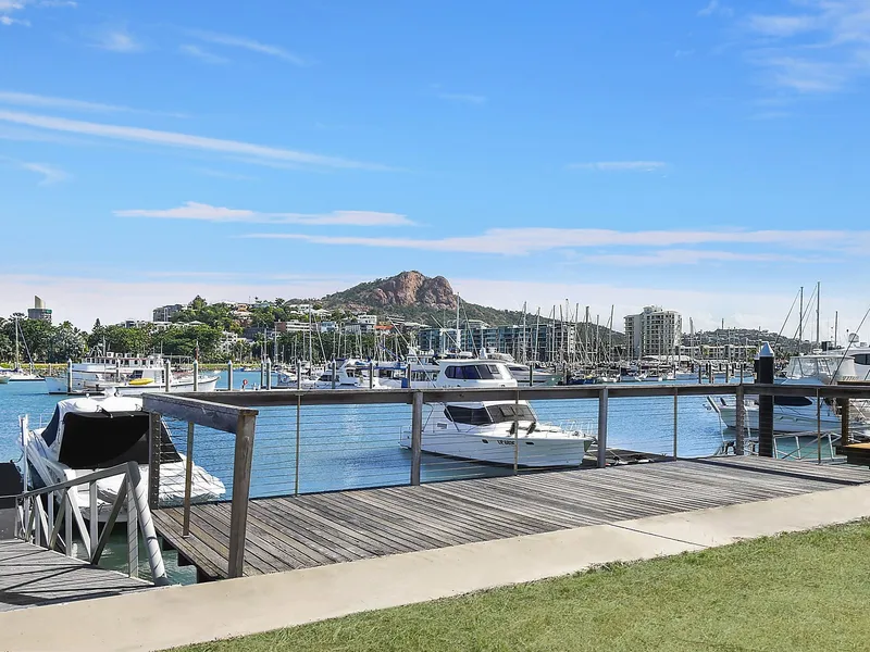 Exceptional lifestyle opportunity in prime location