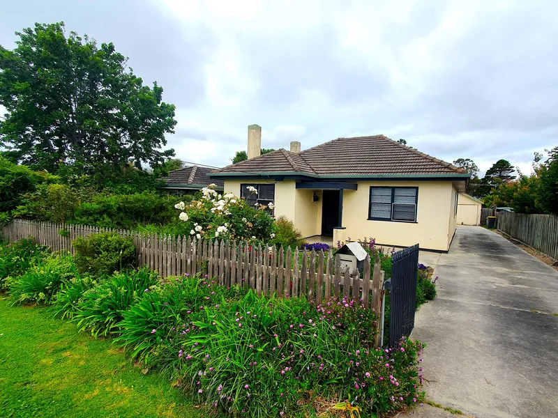 Daisy Cottage on Duke is Up For Sale!