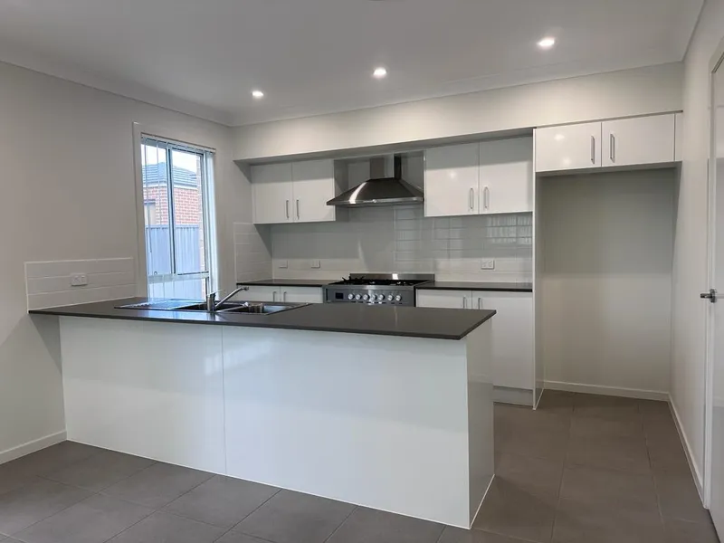 Live Lavishly in a Stunning Five-Bedroom Double-Storey