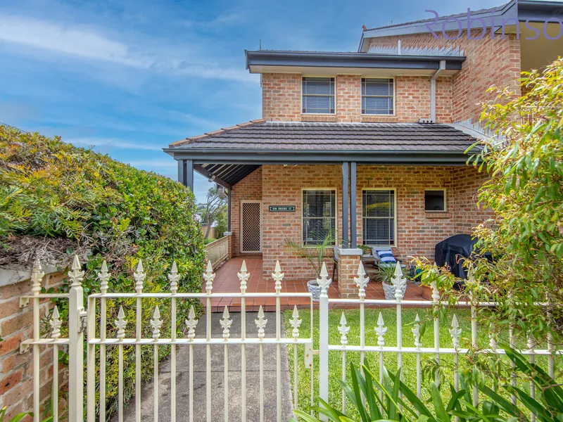 Three Levels of Style, Comfort and Easycare Allure on the Edge of Darby Street